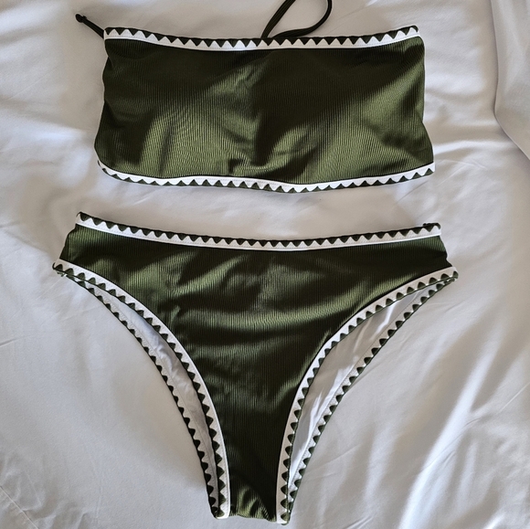🆕 Medium Strapless Bandeau Bikini Set Green Textured Lace-Up NWOT - Picture 4 of 5